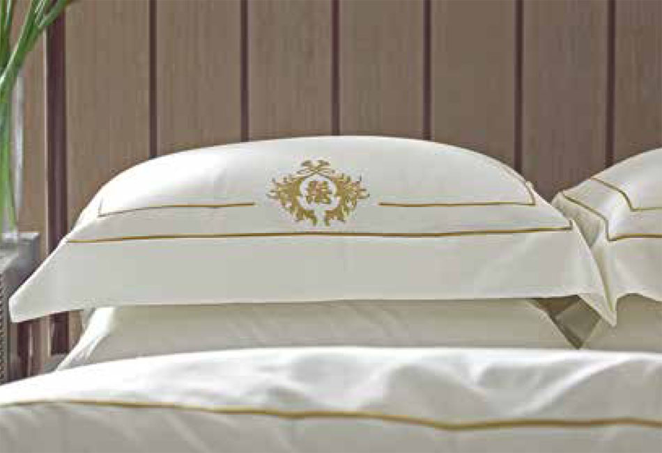 香蕉视频软件下载金色枕头套